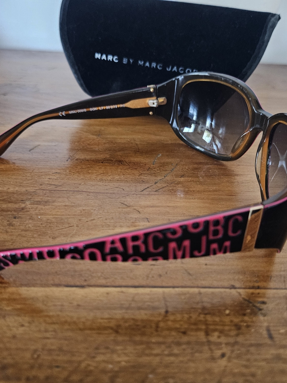Marc by Marc Jacobs Women's Black and Pink Sunglasses - Picture 3 of 5